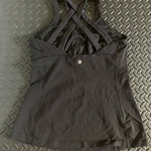 Lululemon strapping racerback. Sz 8. Shelf bra.